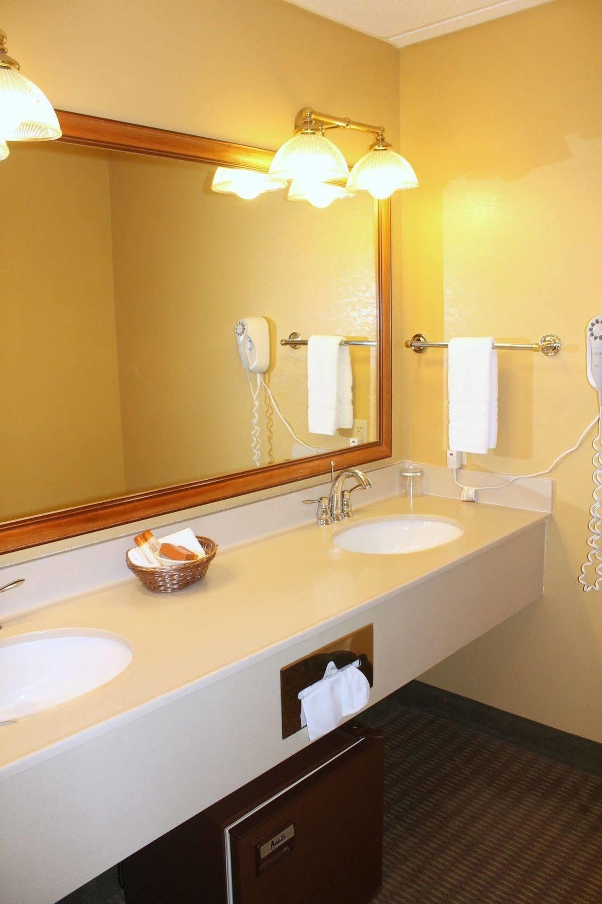 The Inn At Holiday Valley เอลลิคอตต์วิลล์ ภายนอก รูปภาพ